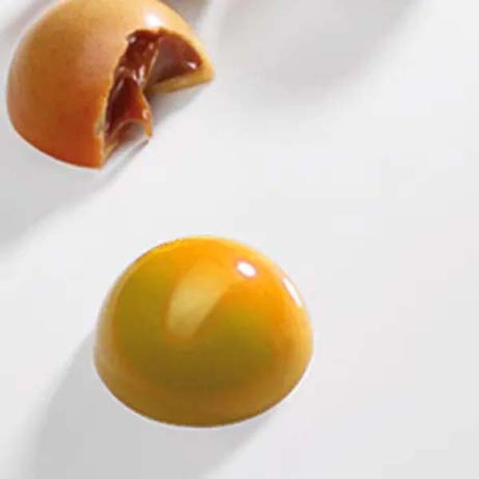 Valrhona Valrhona - Inspiration Passion Fruit Couverture  - 250 g / 8.8 oz