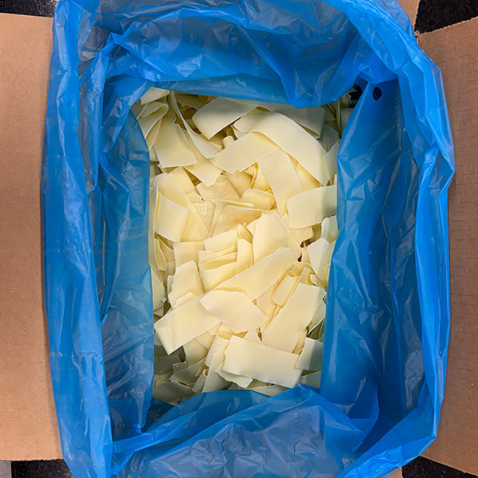 Dobla Dobla - White Chocolate Ribbon Shavings - 5.5 lb