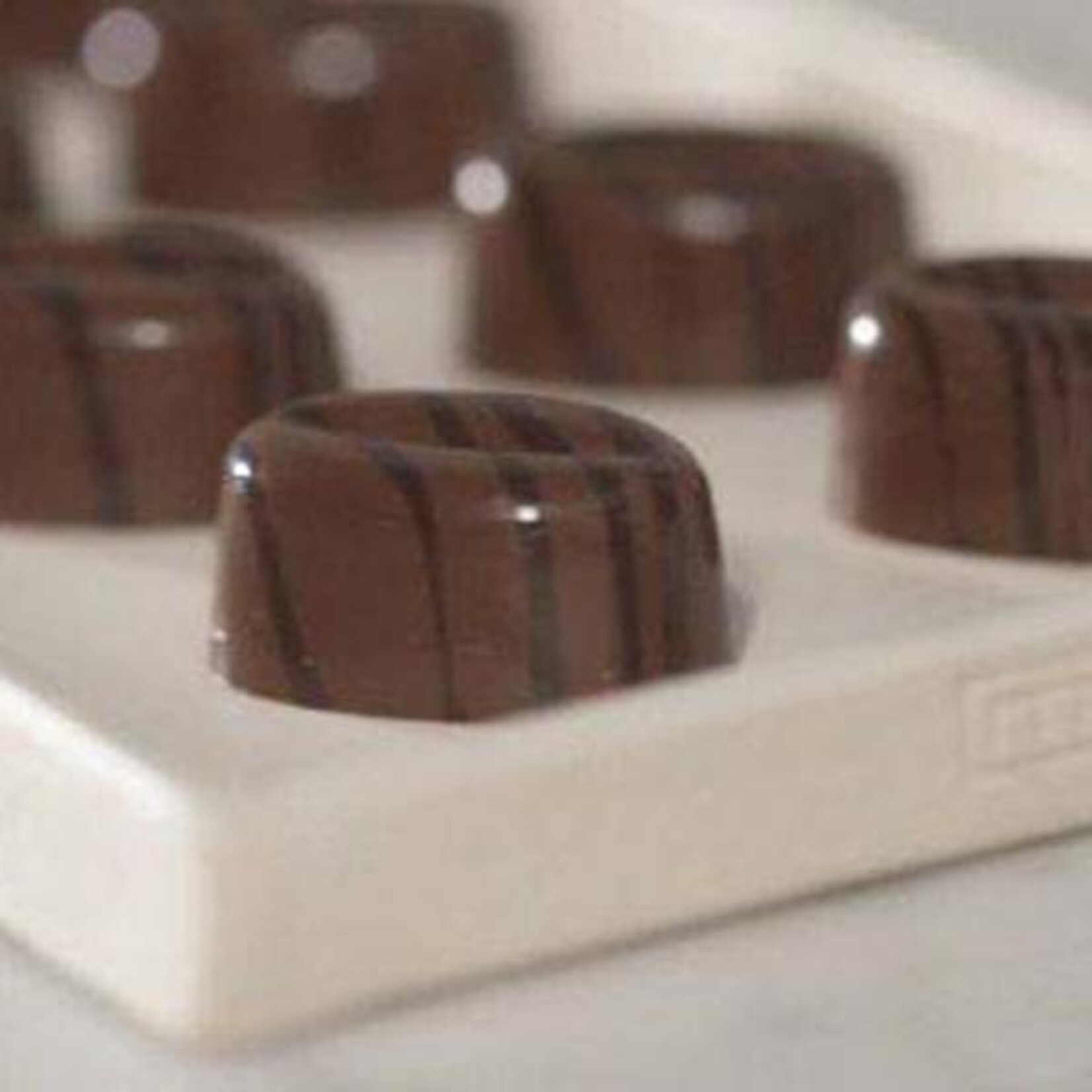 Callebaut Callebaut - 823 Milk Chocolate 33.6% - 5.5 lb