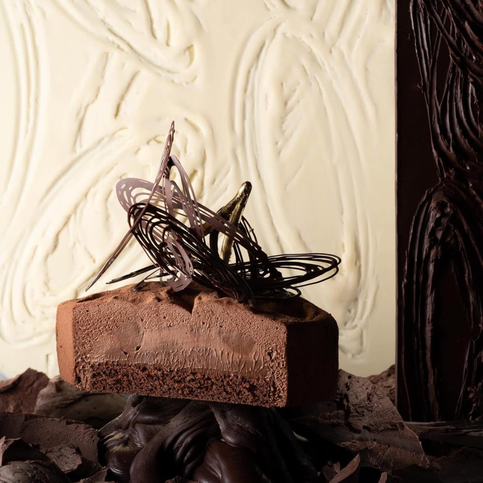 Valrhona Valrhona - Araguani Dark Chocolate 72% - 6.6 lb (box of 3)