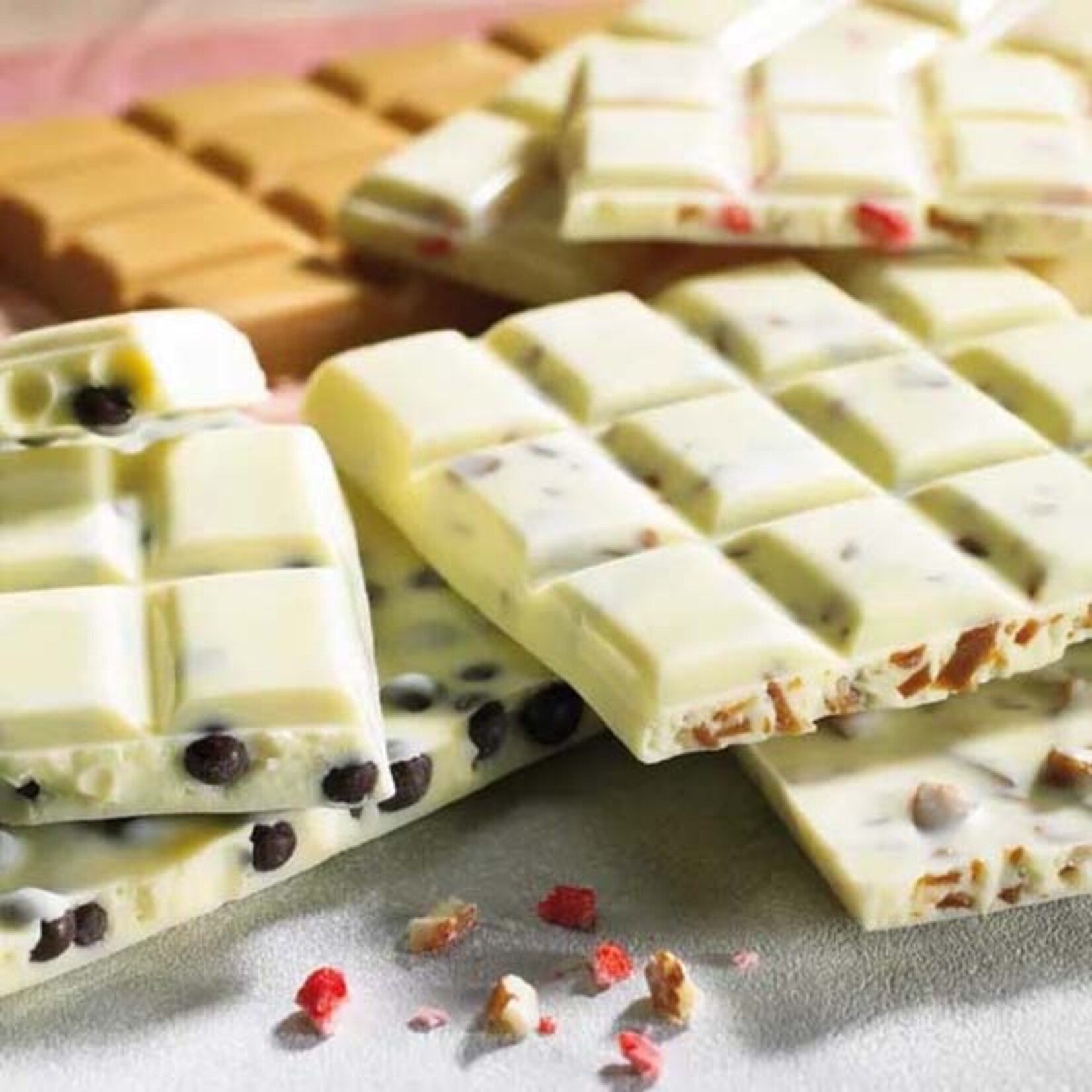 Valrhona Valrhona - Ivoire White Chocolate 35% - 6.6 lb (box of 3)