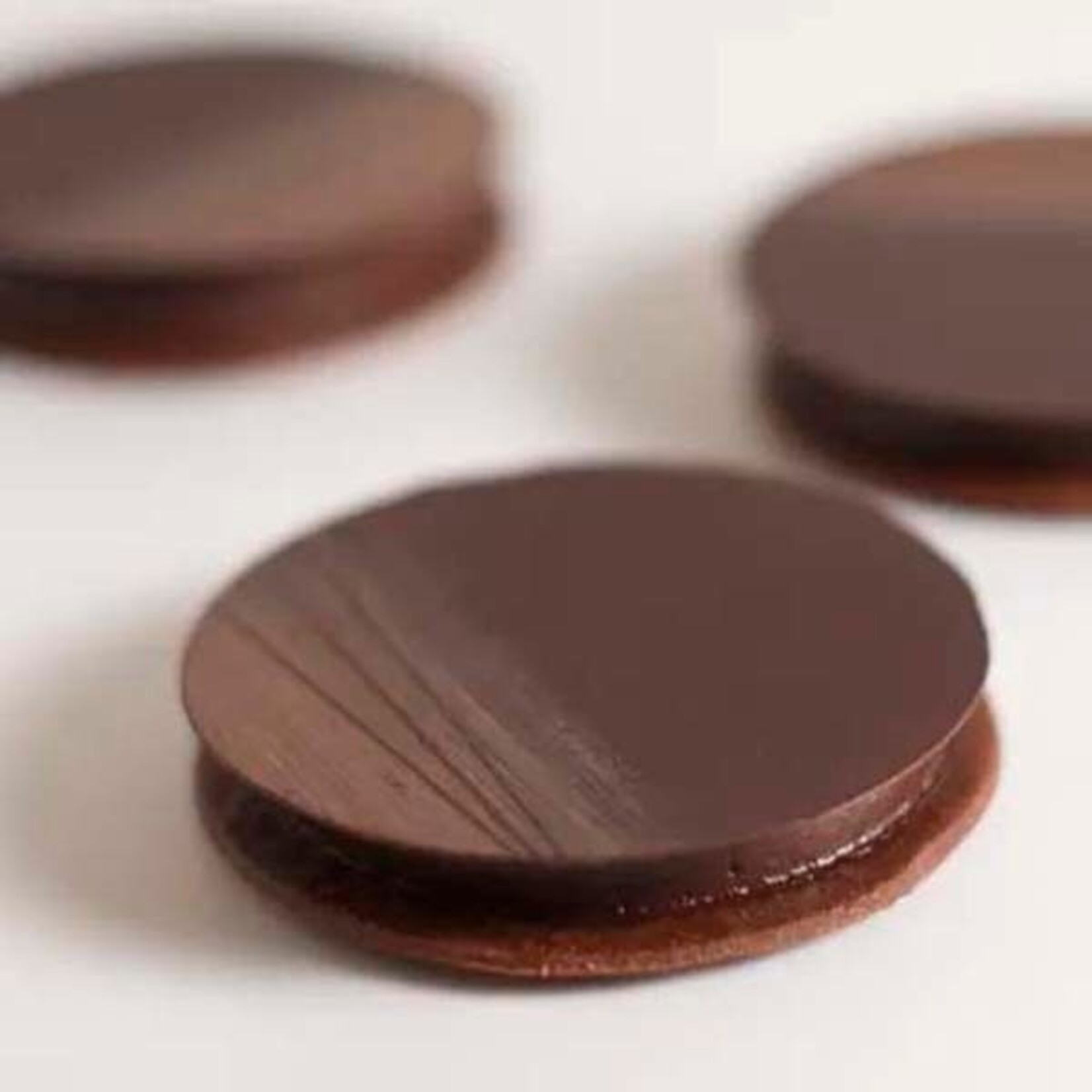 Valrhona - P125 Guanaja Dark Chocolate 80% - 6.6 lb (box of