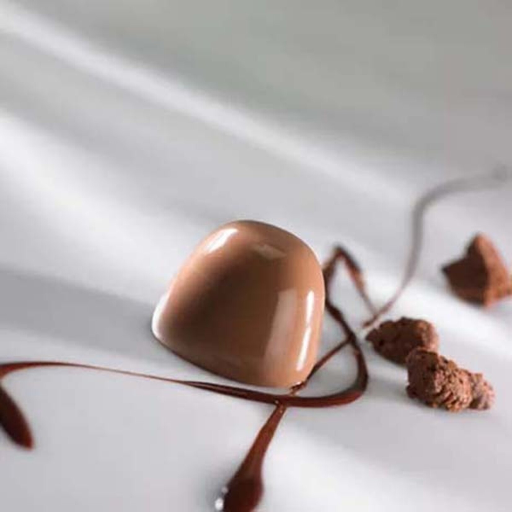 Valrhona Valrhona - P125 Guanaja Dark Chocolate 80% - 6.6 lb (box of 3)