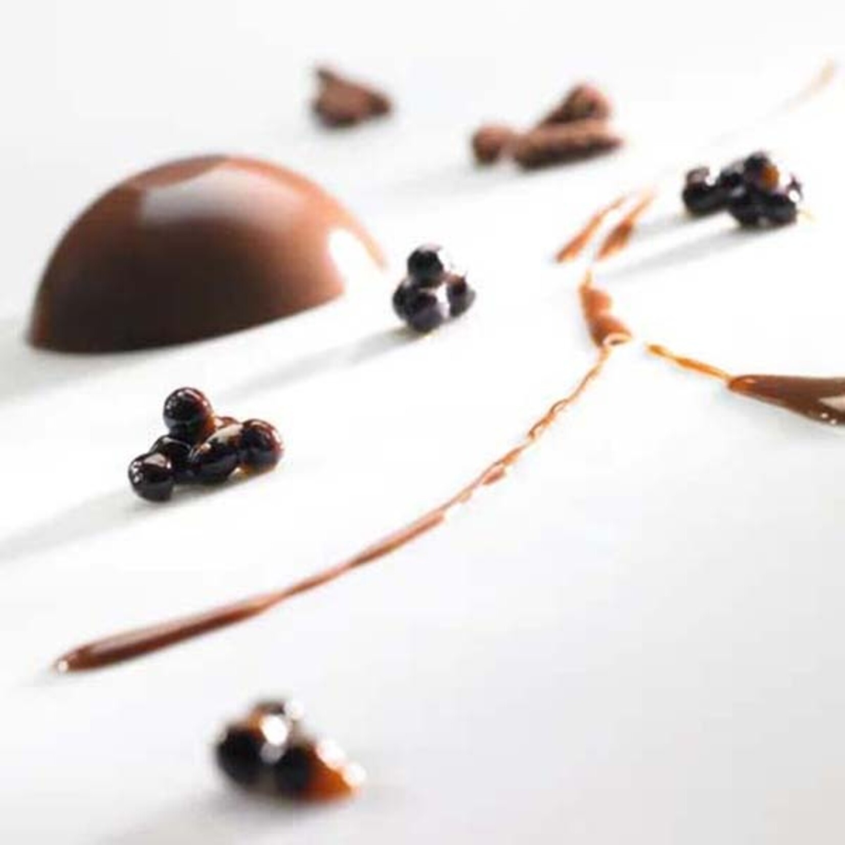 Valrhona Valrhona - P125 Guanaja Dark Chocolate 80% - 6.6 lb (box of 3)