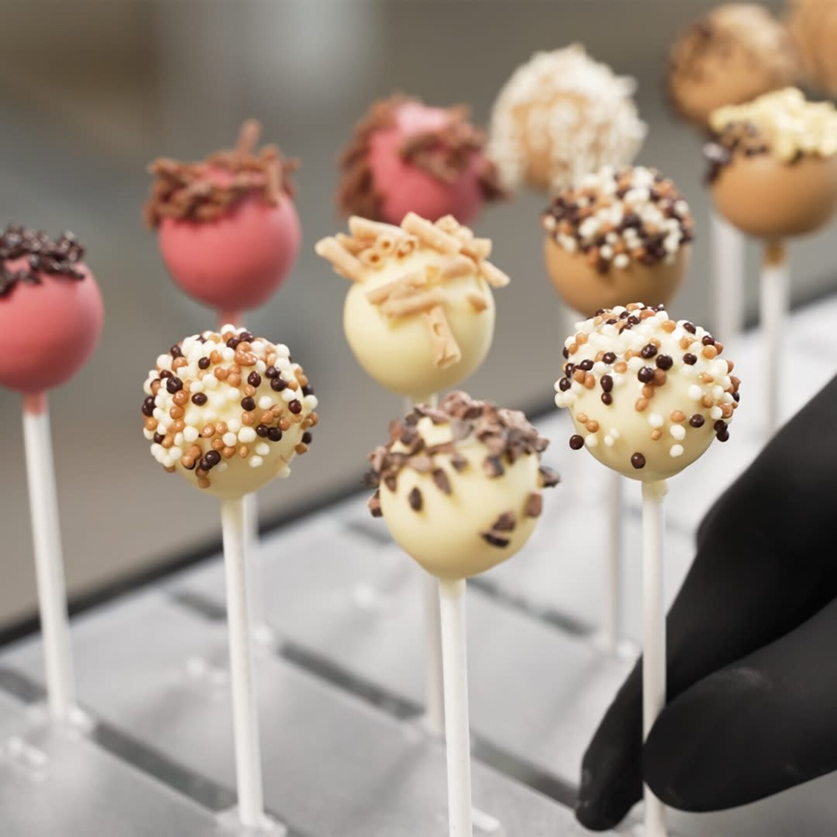 Mona Lisa Mona Lisa - Dark Chocolate Truffle Shells - 1" (504 ct)