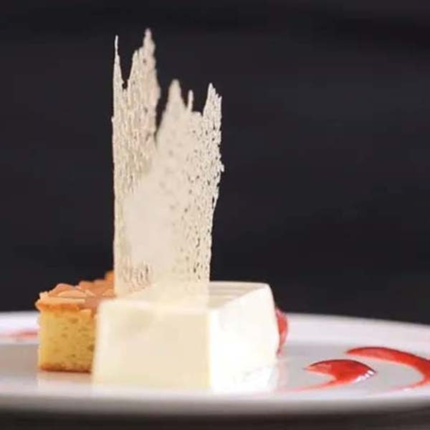 Valrhona Valrhona - Ivoire White Chocolate 35% - 6.6 lb (box of 3)