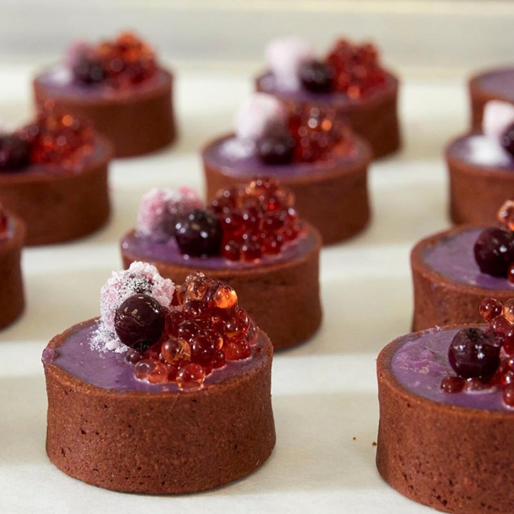 Moda Moda - Chocolate Round Tart Shell - 1.3" (48 ct) sleeve