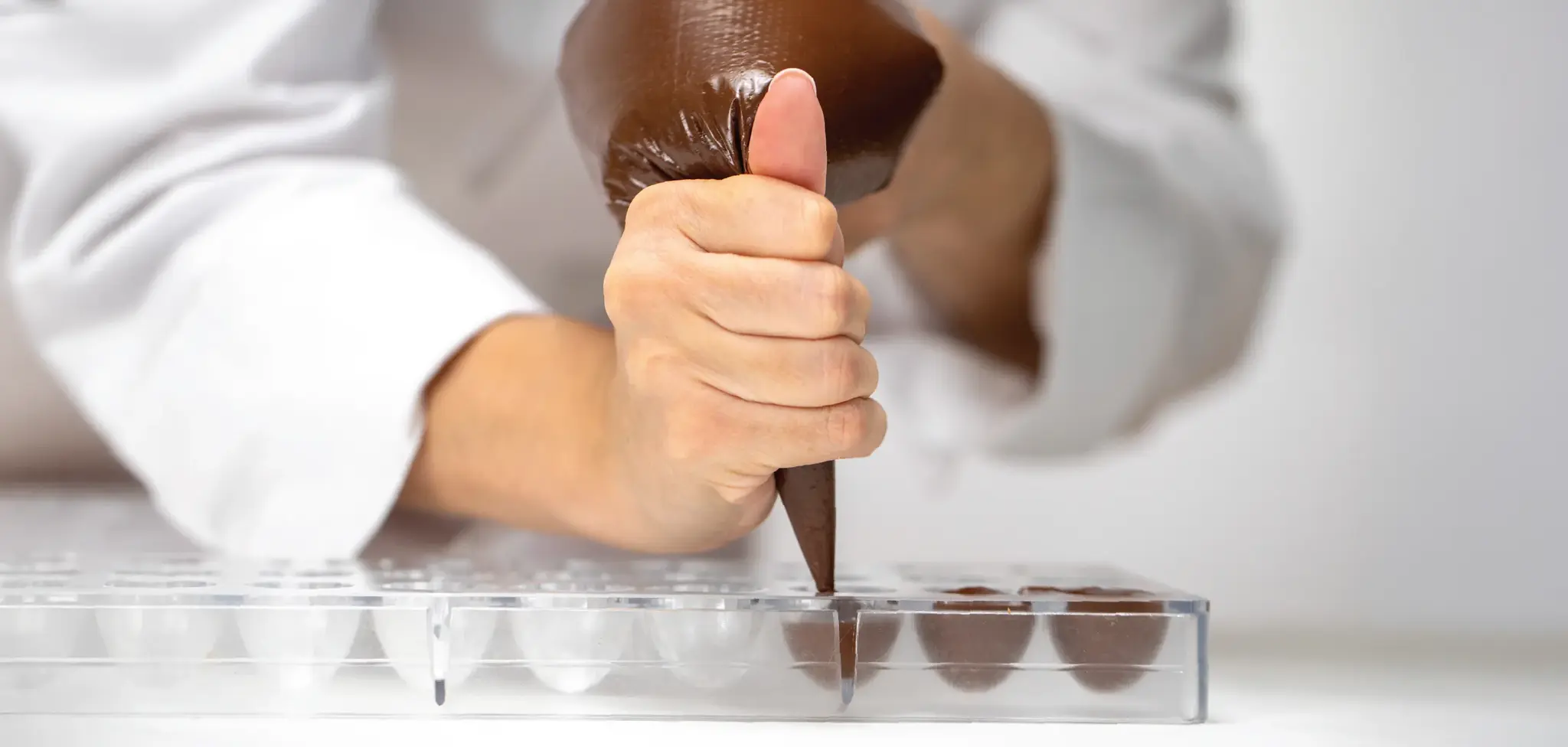 making-bonbons-chocolate