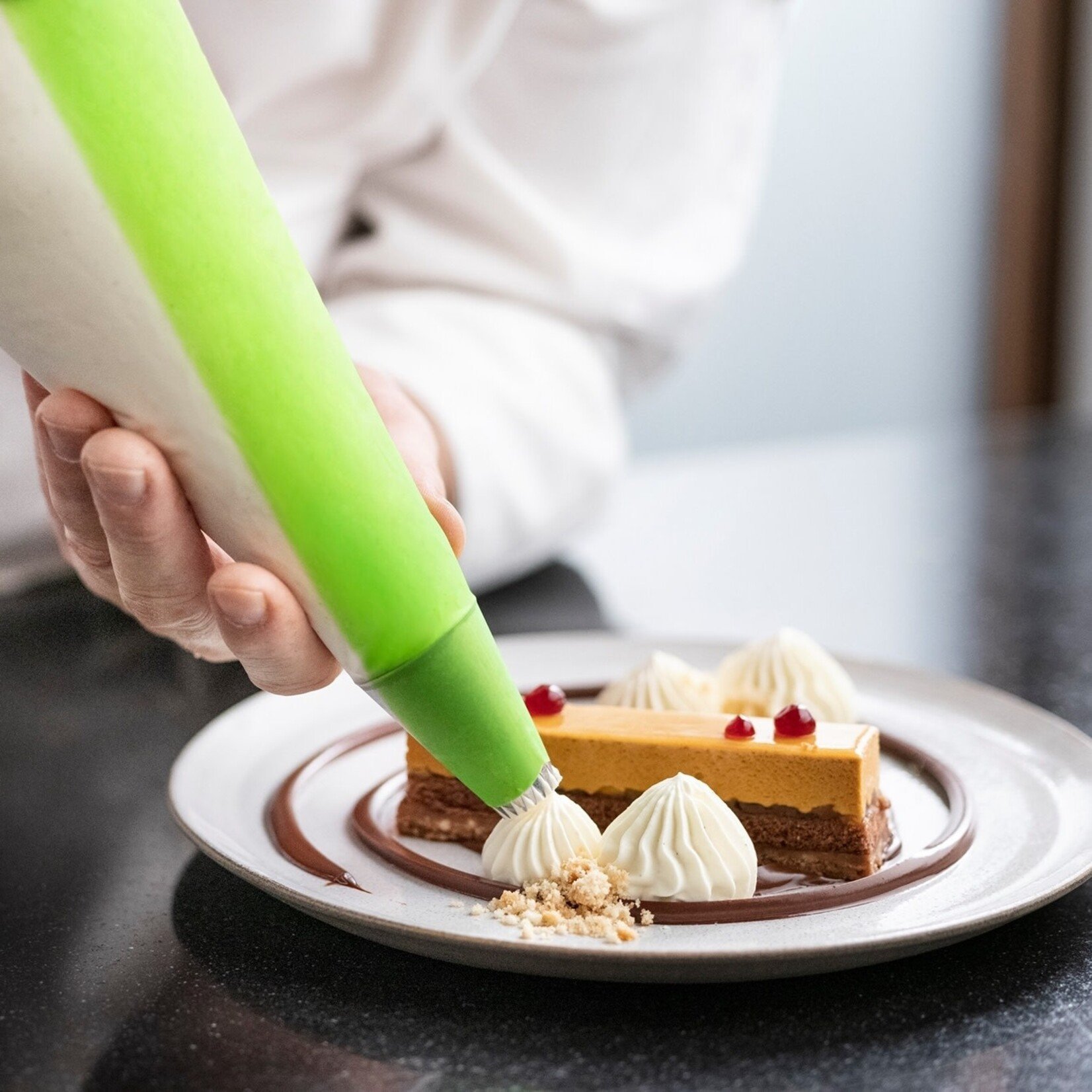 One Way One Way - Masterline Green Disposable Pastry Bags - 14" (100 ct)