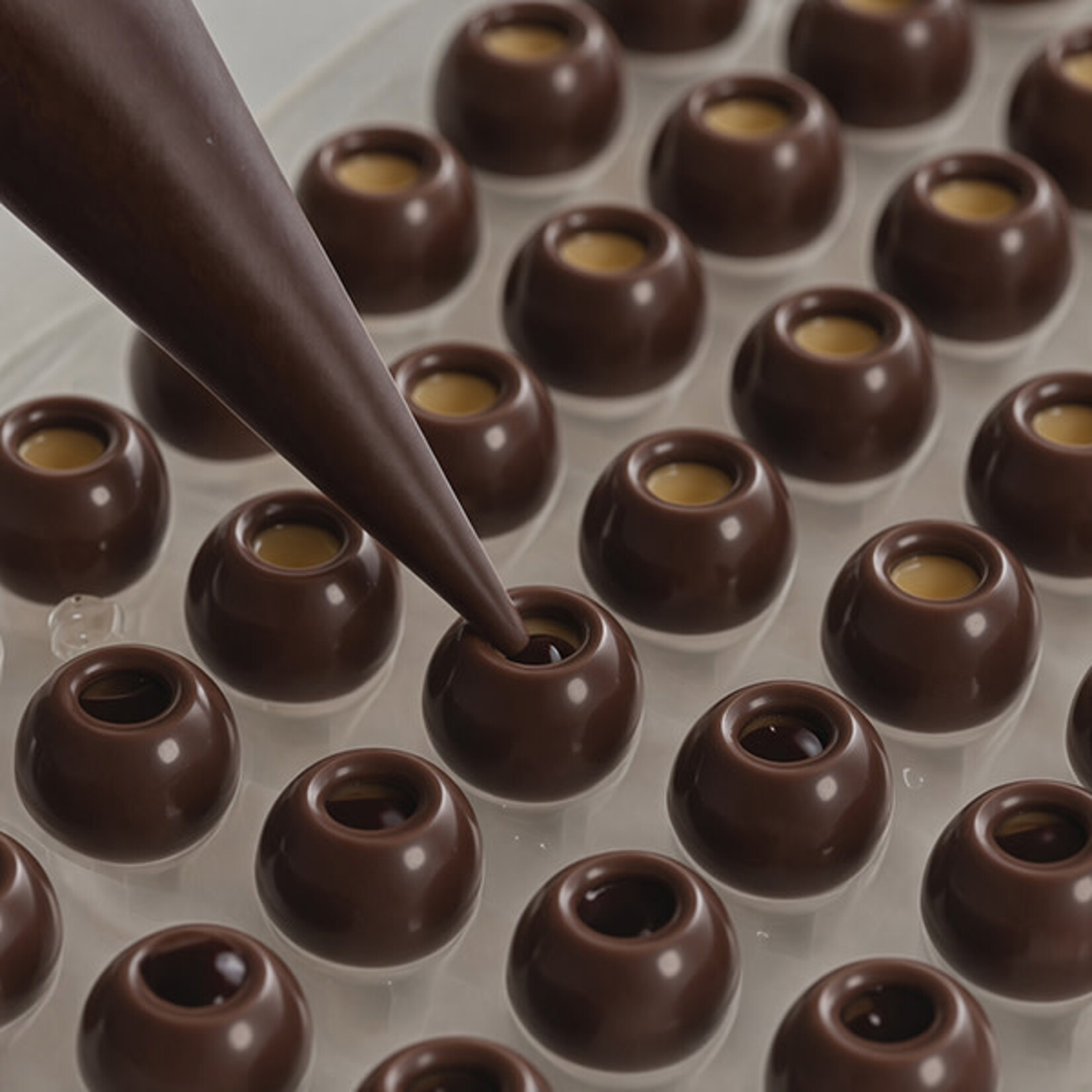 Dobla Dobla - Dark Chocolate Truffle Shells - 1" (504 ct)