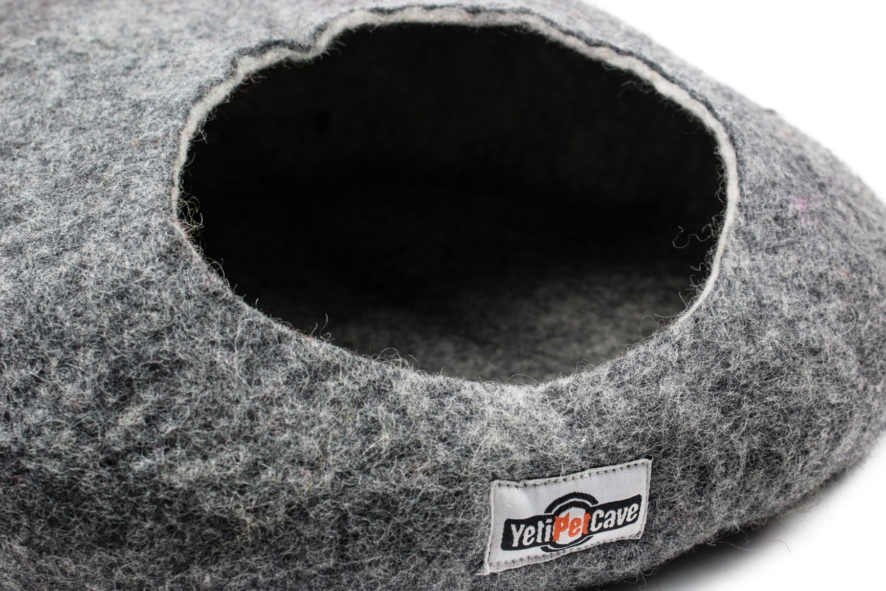 Yeti Yeti Pet Cave Charcoal