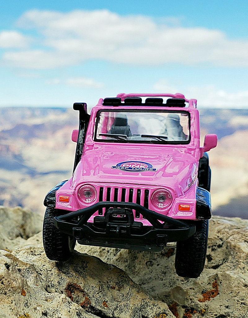 toy pink jeep