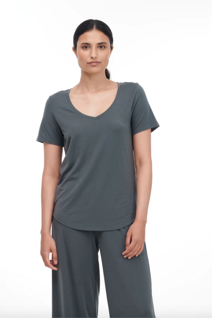 Paper Label Evelyn Short Sleeve V-Neck