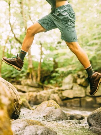 Darn Tough Men's Hiker Micro Crew Midweight Hiking Sock Darn Tough Men's Hiker Micro Crew Midweight Hiking Sock