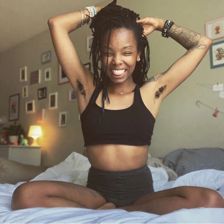 Downtown Betty Deluxe Sweet Crop