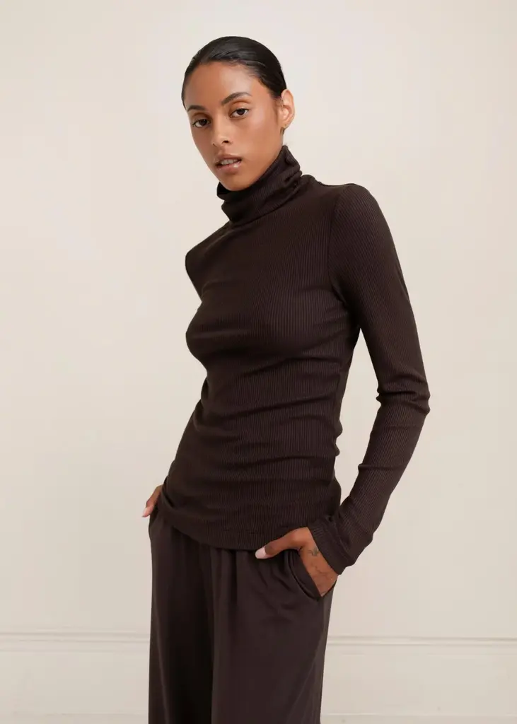 Paper Label Cynthia Turtle Neck