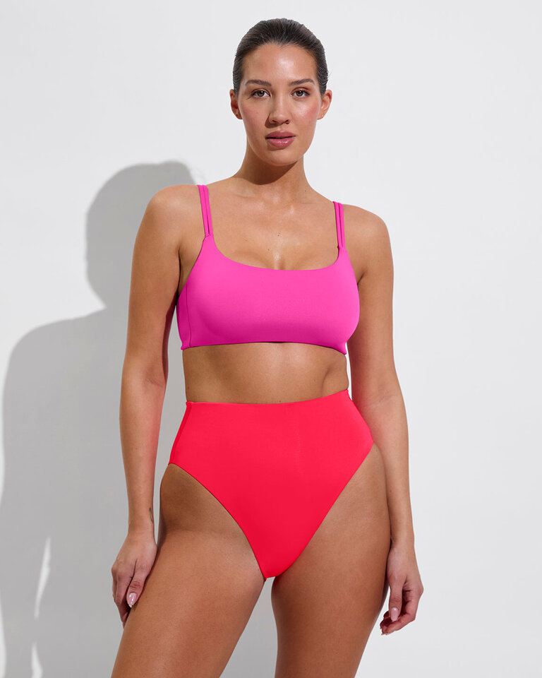 Left On Friday Pool Days Top D+
