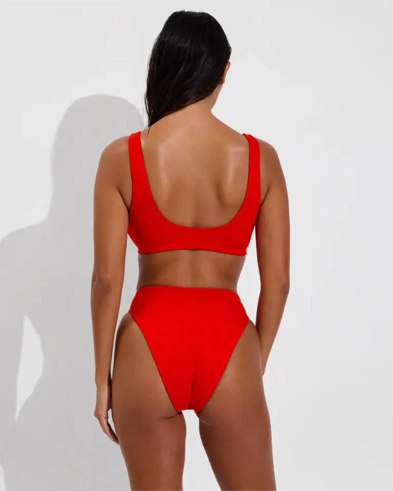 Left On Friday Plunge Top D+