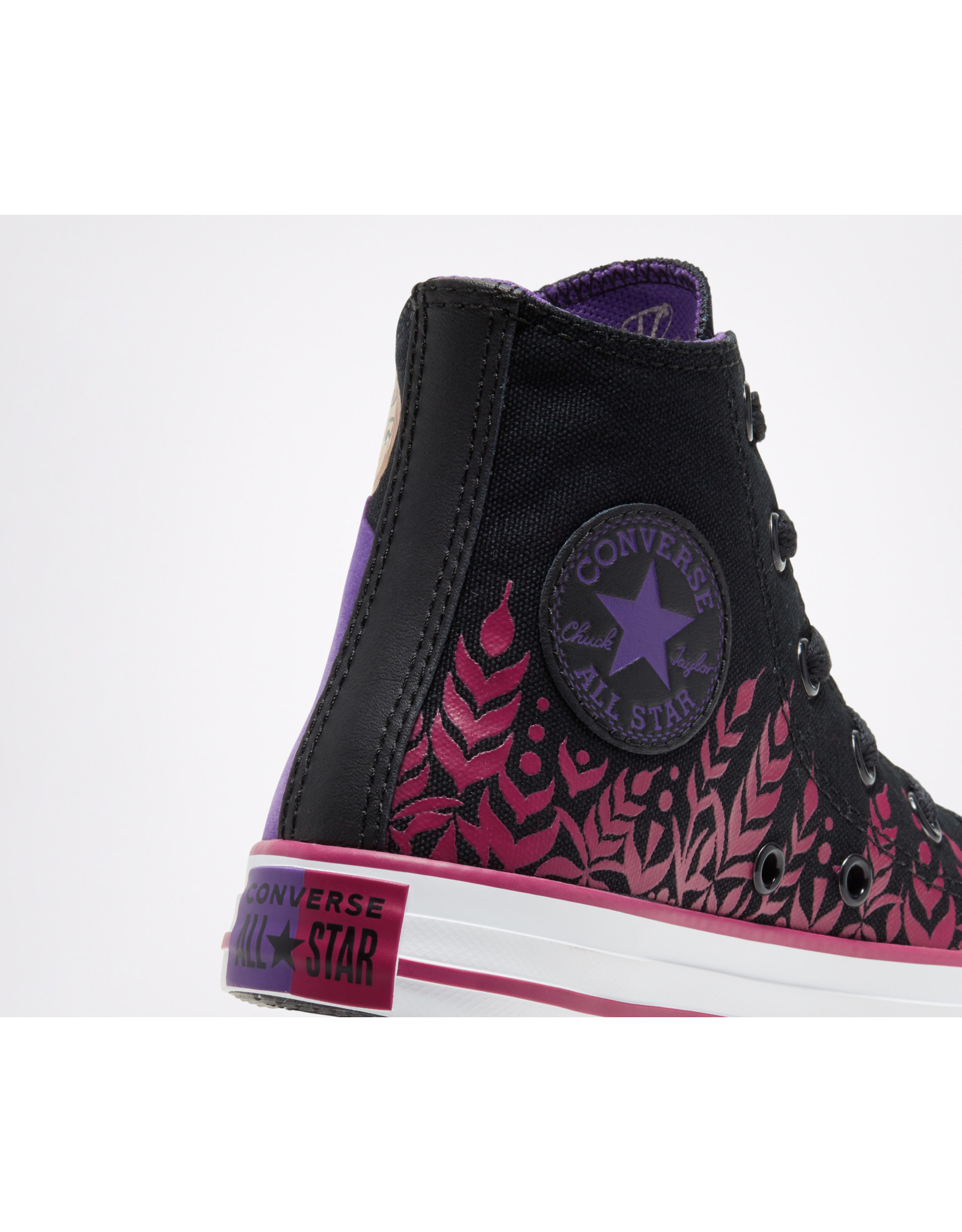 CHUCK TAYLOR ALL STAR HI FROZEN 2 BLACK/CHERRIES JUBILEE/WHITE CZFZJ-667355C