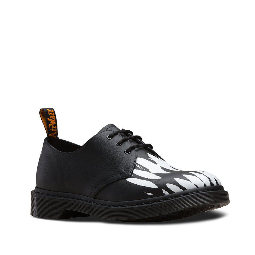 pleasures 1461 teeth