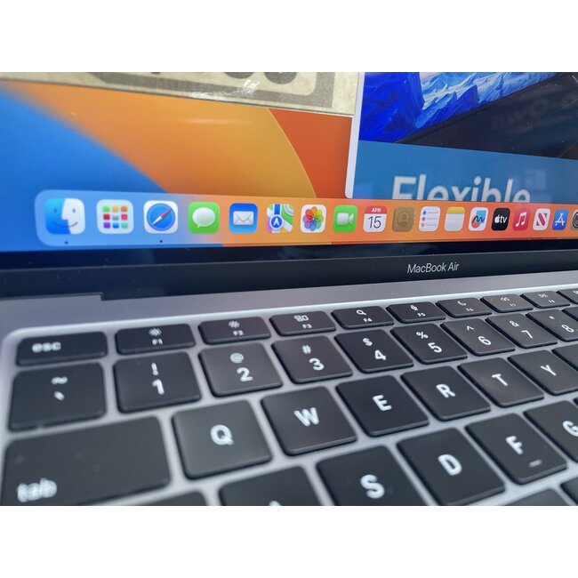 Apple 13" MacBook Air Retina 3.2 M1 8GB Ram 256GB SSD 2020