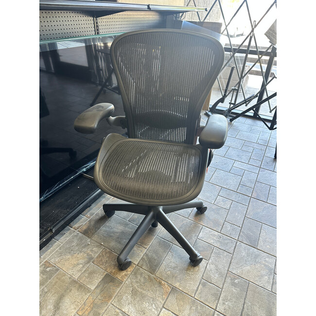 Herman Miller Aeron High End Ergonomic Office Chair Size B