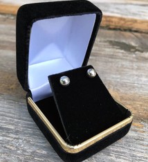 DBX1636E = Black Rich Velvet Earring Box with Goldtone Trim (Each)