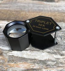 EL406 = LOUPE BLACK 10X HEX TRIPLET
