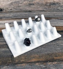 DRG6258 = Leatherette Ring Stand with 18 Fingers