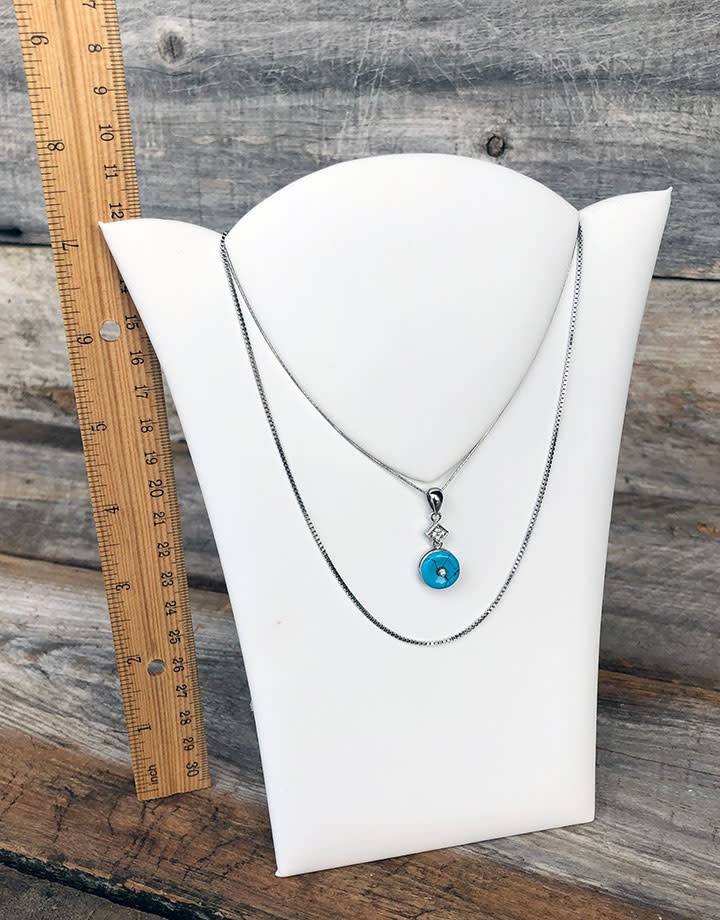DCH6773 = LEATHERETTE NECKLACE EASELS PADDED  6-1/2'' x 7-7/8''