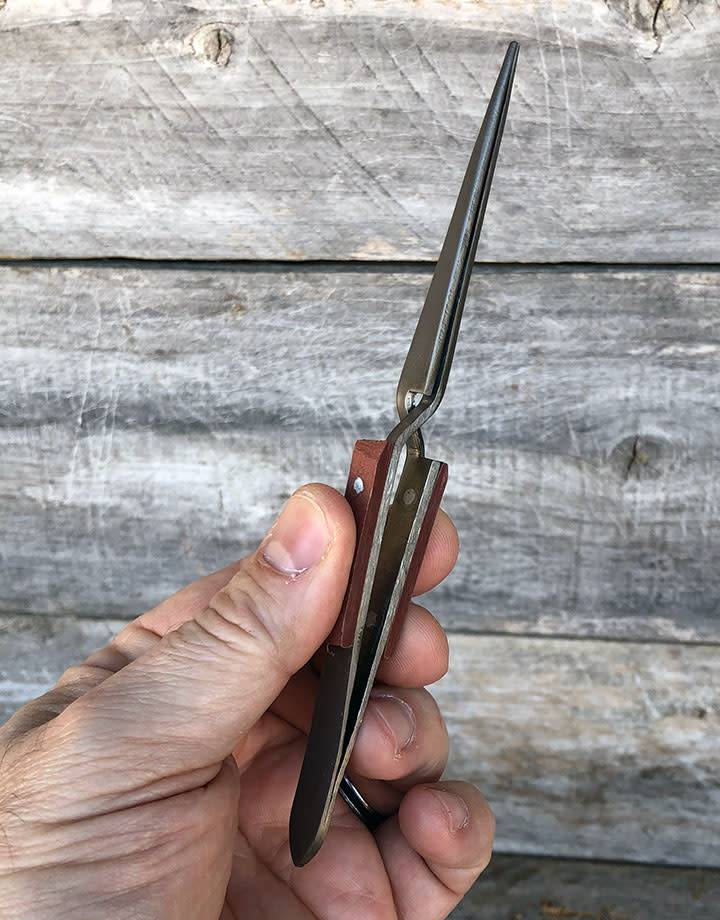 57.766 = Titanium Cross Lock Fiber Grip Tweezers