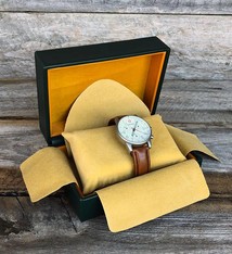 DBX6000 = DELUXE GREEN FAUX LEATHER WATCH BOX 5-3/4'' x 4-1/8'' x 2-3/8''