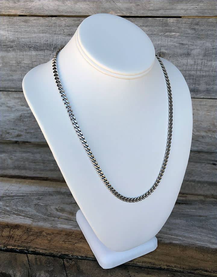DCH6892 = LEATHERETTE NECKLACE BUSTS- 11" high