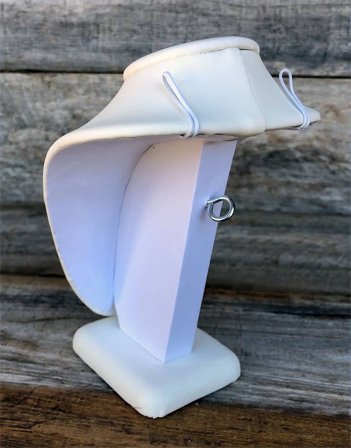 DCH6896 = White Leatherette Necklace Bust 6-1/4'' high