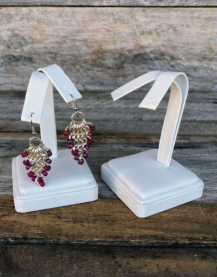 DER6722 = Leatherette Earring Stand 2-1/4x2-1/4x3-1/2''H (Each)