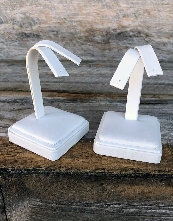 DER6722 = Leatherette Earring Stand 2-1/4x2-1/4x3-1/2''H (Each)