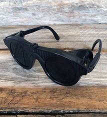 EL1005 = Soldering Goggles #5