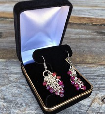 DBX1632 = Black Rich Velvet Earring Box with ''T'' Form &  Goldtone Trim (Each)