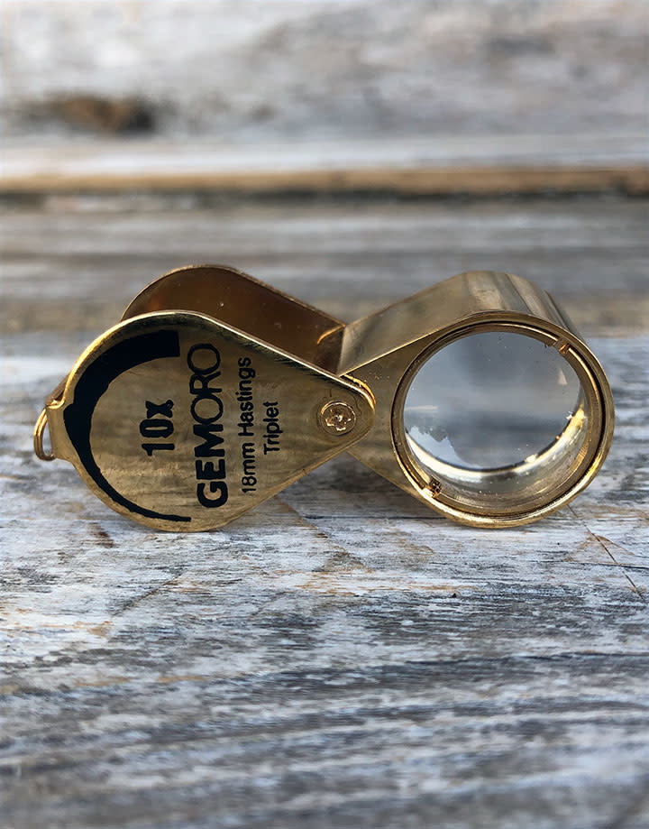 GemOro EL403 = 10X Triplet Loupe Gold Tone