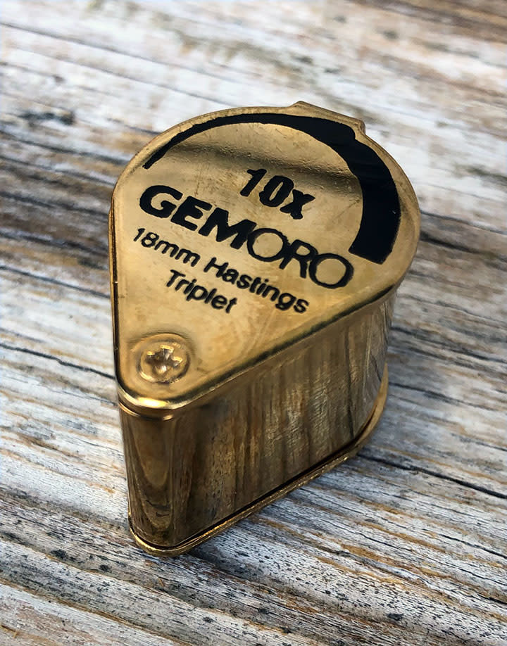 GemOro EL403 = 10X Triplet Loupe Gold Tone