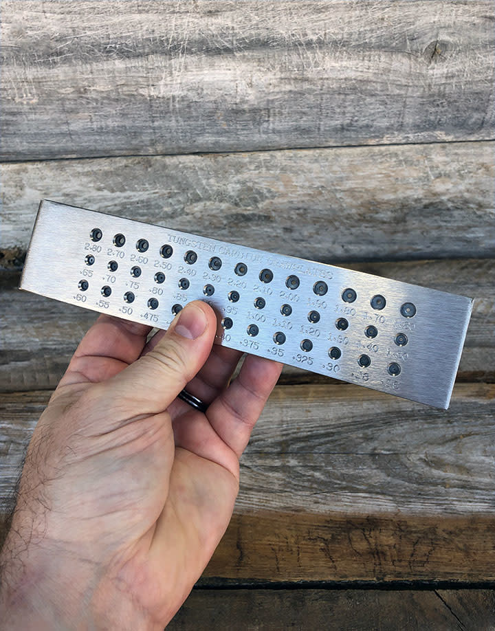 DP555 = Round Tungsten Drawplate 39 round holes from 0.26mm to 2.8mm