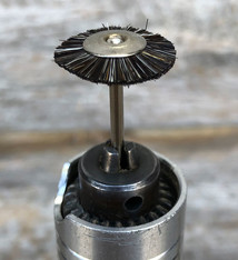 BU1405 = Mounted Wheel Brush 3/4''dia SOFT - 3/32'' mandrel (Doz)