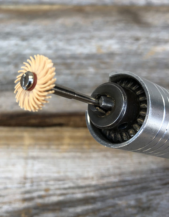 Dedeco ST9205 = Dedeco Radial Discs 5/8" 2500grit (Pkg of 12)