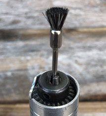BU1435 = BRISTLE MOUNTED END BRUSH  1/4'' SOFT - 3/32'' mandrel (Doz)