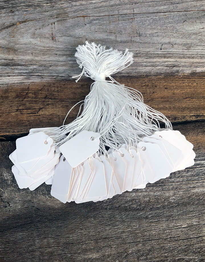 DTA1211 = Paper String Tag 9/16'' x 15/16''  White (Pkg of 1000)