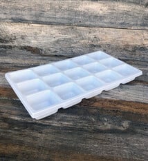 DIS6815 = Plastic Tray Insert 15 Spaces 1-3/8'' Deep - White (Pkg of 3)