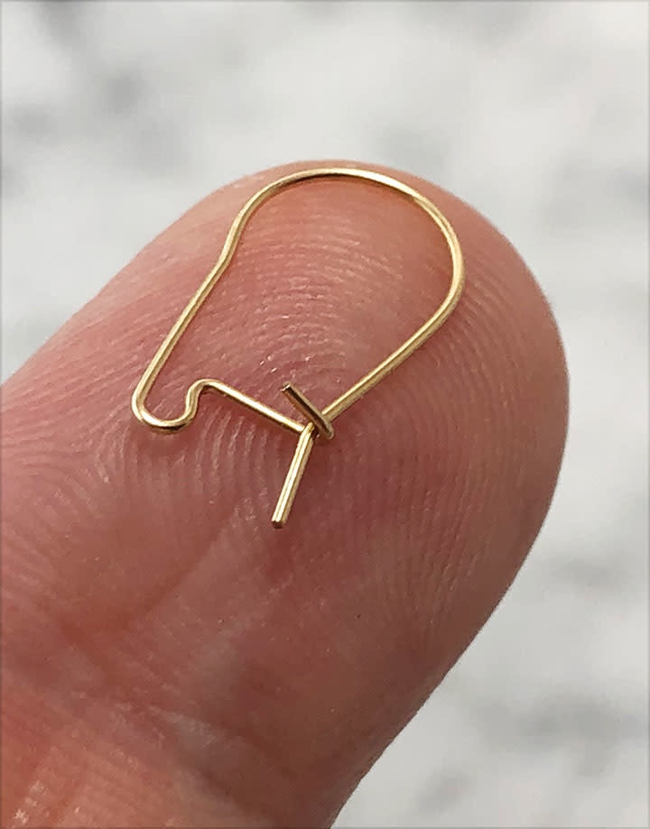 804F-02 = Gold Filled Kidney Earwire .022'' Wire (Pkg of 6)