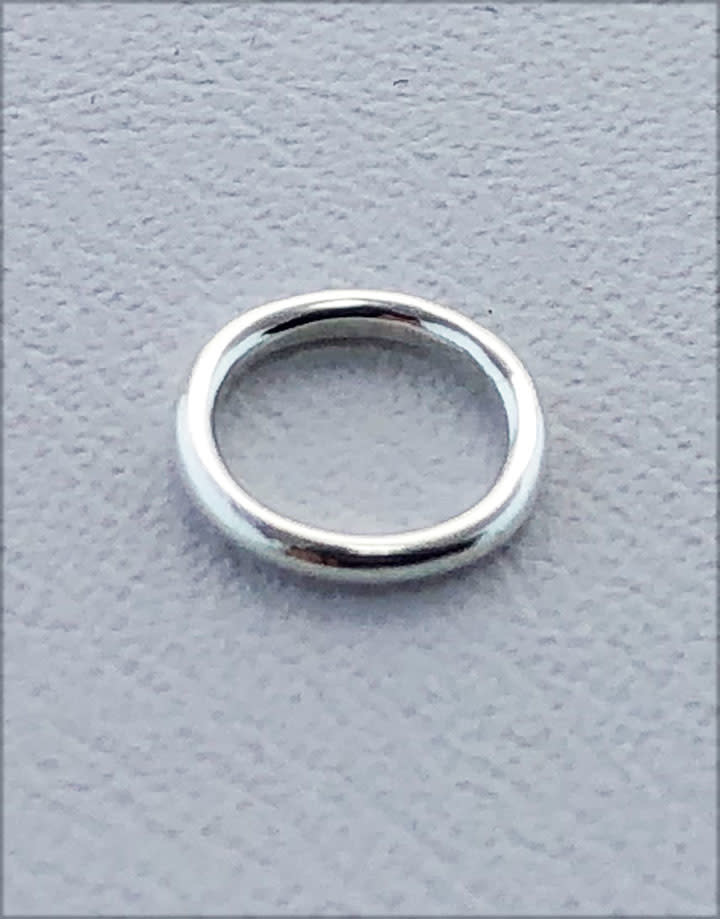 907S-4.5 = Closed Jump Ring Sterling Silver 4.5mm IDx.030'' (21ga) Wire (Pkg of 20)