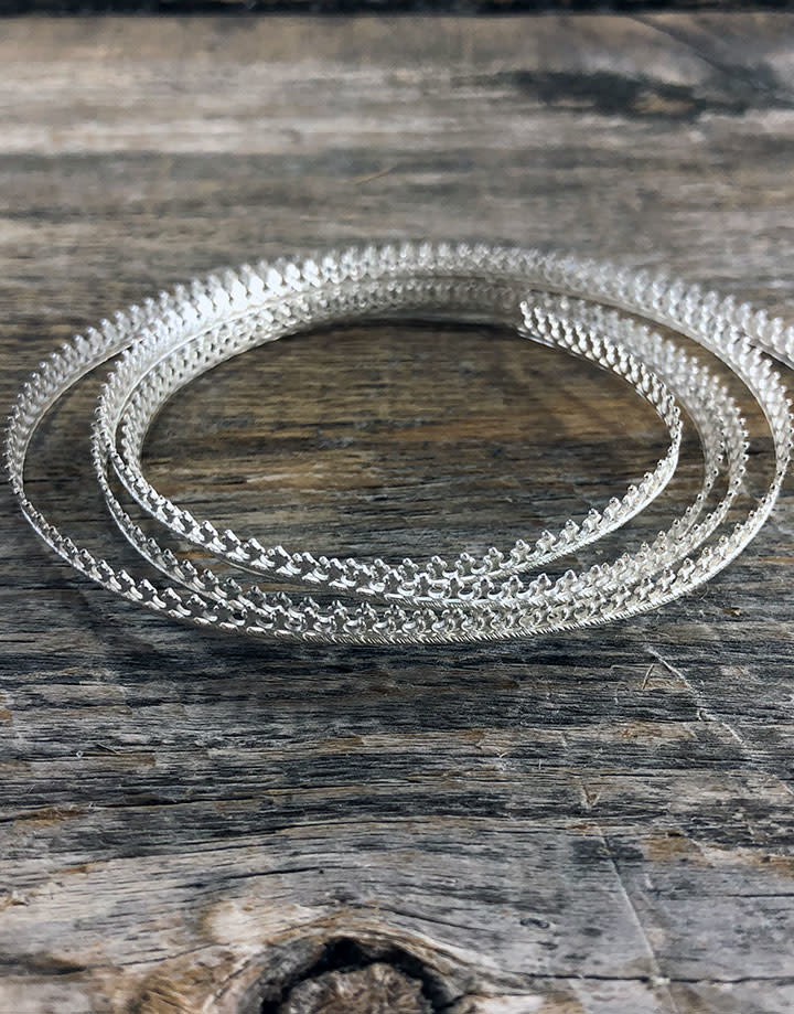 SGW05 = Sterling Gallery Wire "Twist Ring" (Per Inch)