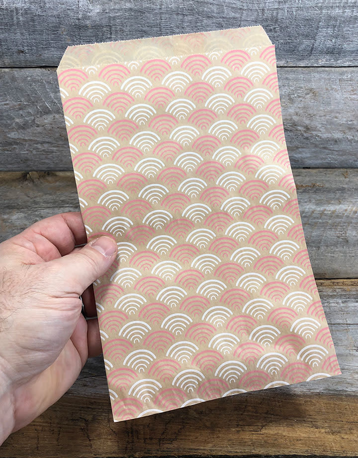 DBG1124 = Paper Gift Bag Pink Fan Pattern 6'' x 9'' (Bundle of 100)